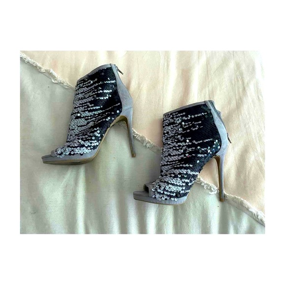 Peep Toe Grey Heel Black&Silver Sequin Bootie - Picture 1 of 5